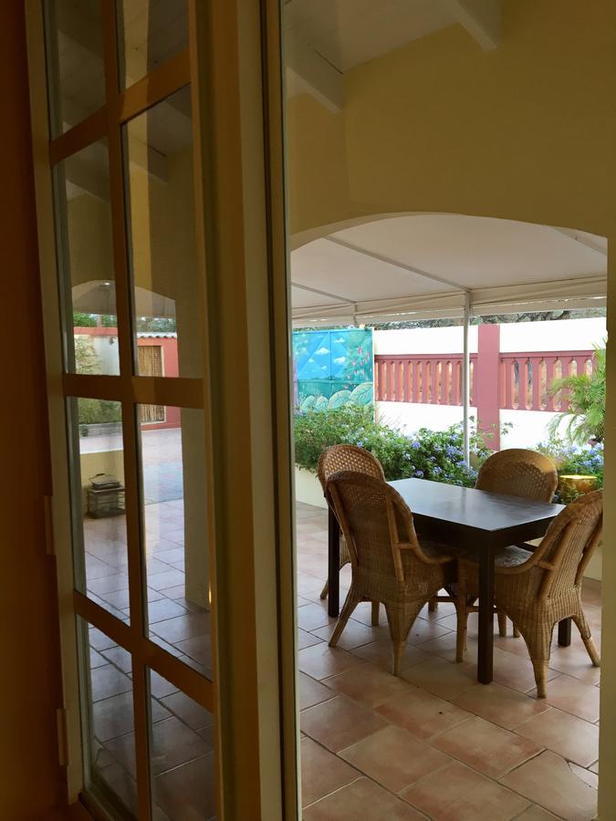 Bubali Gardens Apartment Palm Beach Ngoại thất bức ảnh