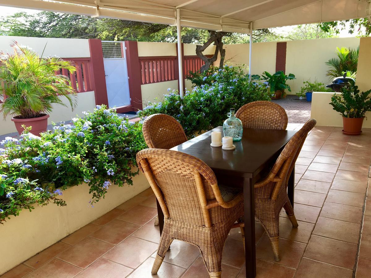 Bubali Gardens Apartment Palm Beach Ngoại thất bức ảnh